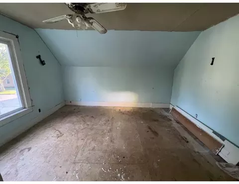 205 E Mechanic St, Yale, MI 48097 photo 7