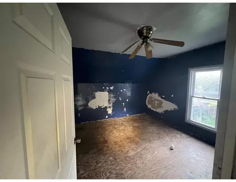 205 E Mechanic St, Yale, MI 48097 photo 9
