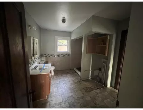205 E Mechanic St, Yale, MI 48097 photo 5