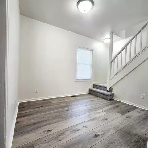 313 Quarry St, Jackson, MI 49201 photo 9