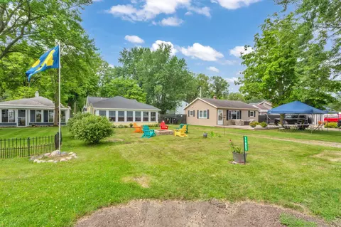 11853 Marsh Rd, Shelbyville, MI 49344