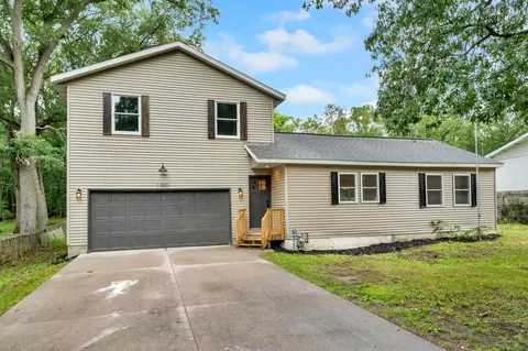 13901 Taft St, Spring Lake, MI 49456