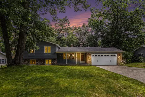 6150 Capitan Dr SE, Grand Rapids, MI 49546