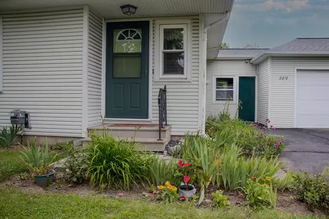 289 Curtis Ave, Jackson, MI 49203 photo 2