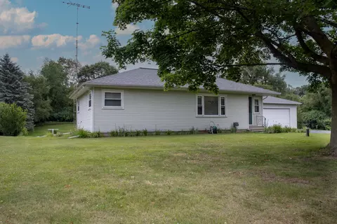 289 Curtis Ave, Jackson, MI 49203 photo 3