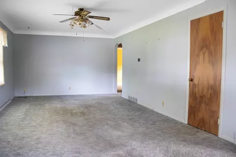 289 Curtis Ave, Jackson, MI 49203 photo 11
