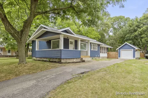 1658 Willis Ave NW, Grand Rapids, MI 49504
