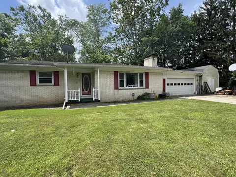 1120 E Twinbrook Dr, Dewitt, MI 48820