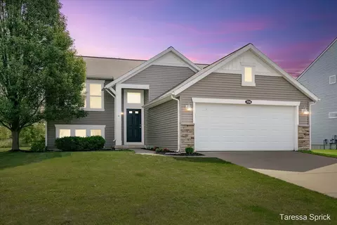 7056 Koper Cir, Zeeland, MI 49464