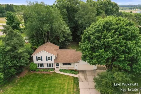 3726 Mesa Ct NE, Rockford, MI 49341