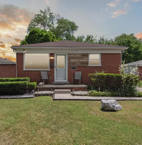 517 River Ct, Lincoln Park, MI 48146