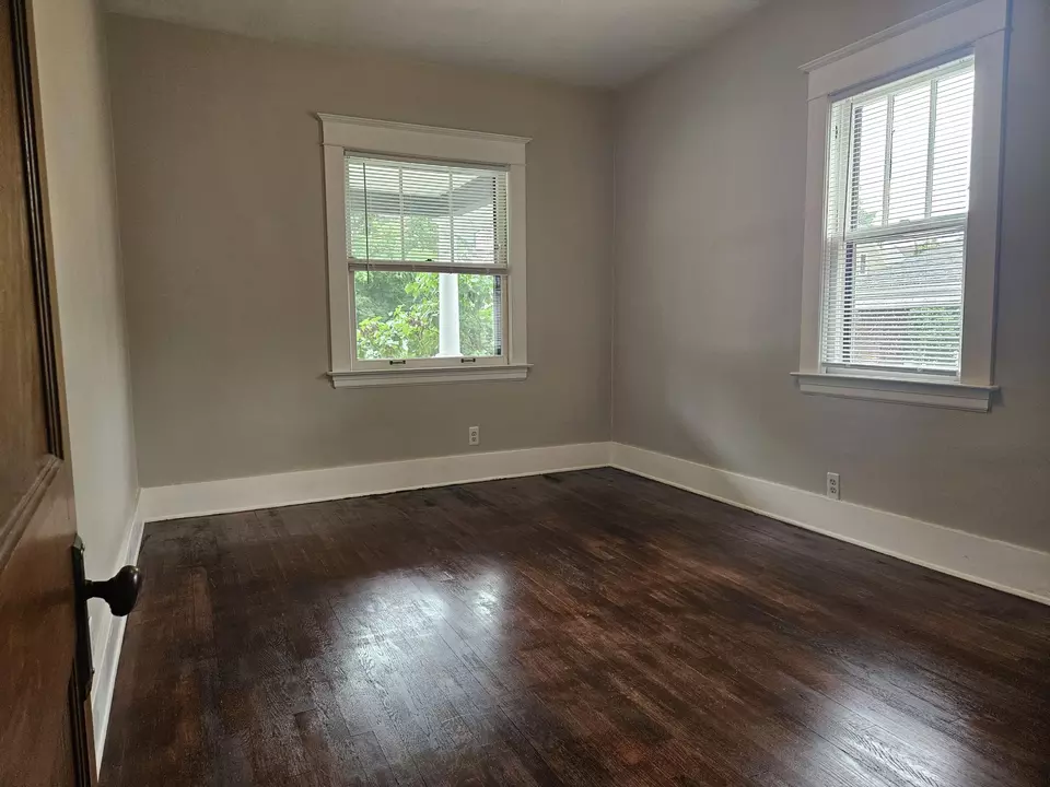  636 Innes St NE, Grand Rapids, MI 49503 photo 9