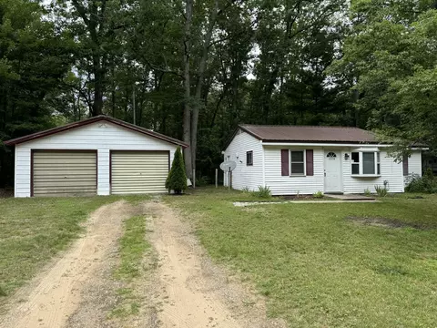 17272 Hanna St, Wellston, MI 49689