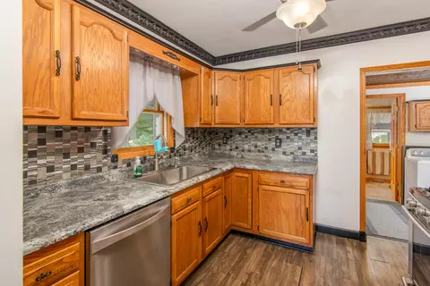 814 E Buck St, Three Rivers, MI 49093 photo 7