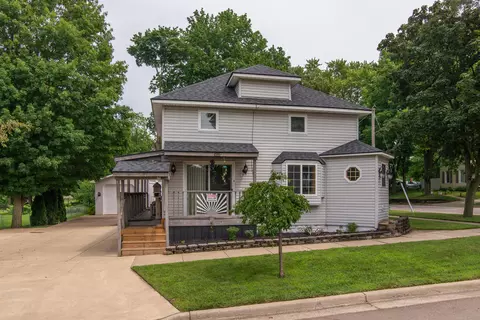 814 E Buck St, Three Rivers, MI 49093