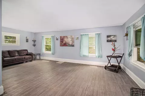 225 N Bowen St, Jackson, MI 49202 photo 4