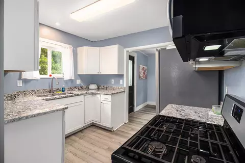 225 N Bowen St, Jackson, MI 49202 photo 6