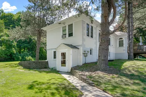 7363 N Shore Dr #8, South Haven, MI 49090