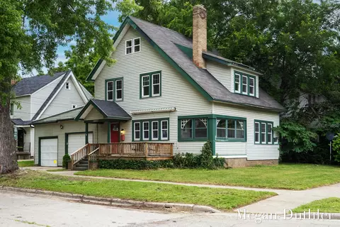 1822 Paris Ave SE, Grand Rapids, MI 49507