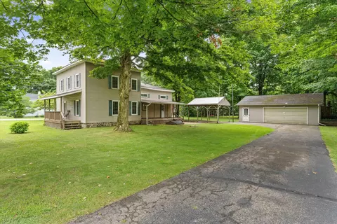 61095 Barron Lake Rd, Niles, MI 49120