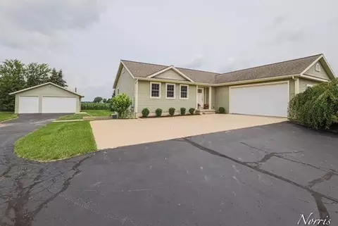 7 Summerwyn Dr SE, Caledonia, MI 49316
