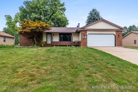 1715 Westminster Ct SW, Byron Center, MI 49315