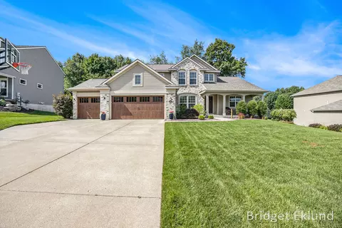 2840 N Saddle Ridge Ct NE, Rockford, MI 49341
