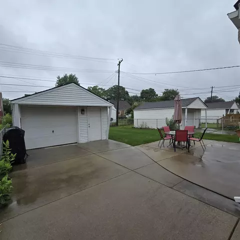 3452 Smith St, Dearborn, MI 48124 photo 4