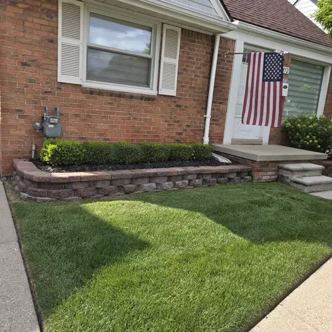 3452 Smith St, Dearborn, MI 48124 photo 2