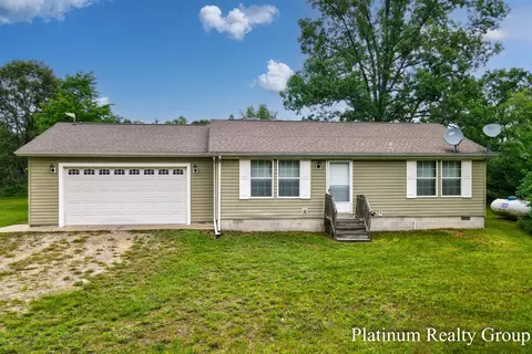 6133 W 13 Mile Rd, Bitely, MI 49309