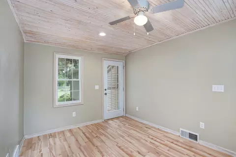2410 Wallace Dr, Jackson, MI 49203 photo 20