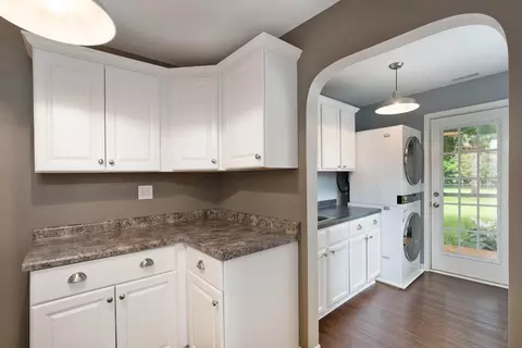 2410 Wallace Dr, Jackson, MI 49203 photo 4