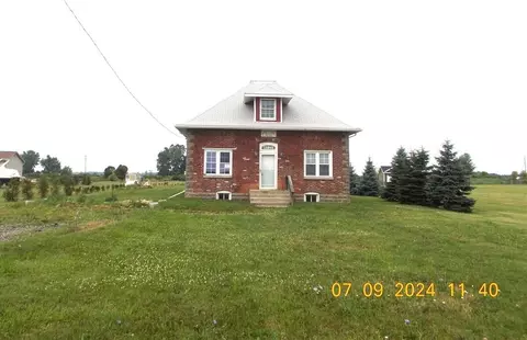 11049 Victory Rd, Erie, MI 48133