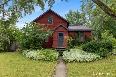 328 Grove St, Sparta, MI 49345
