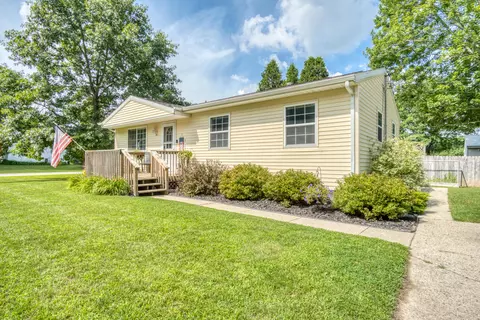 715 S Tana St, Greenville, MI 48838