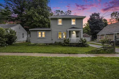 328 Walter St SE, Grand Rapids, MI 49548