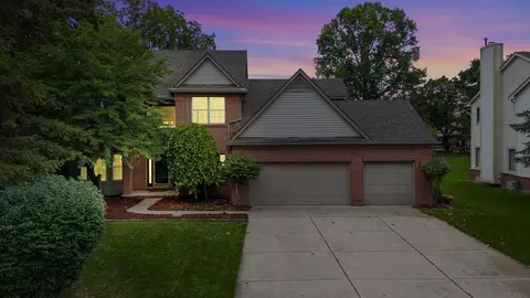 29187 Autumn Ridge Rdg, Farmington Hills, MI 48334