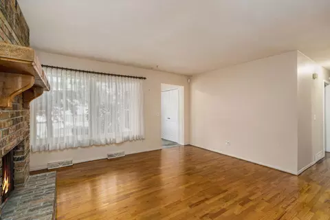 338 N 28th St, Springfield, MI 49037 photo 8