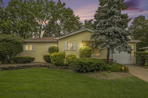 338 N 28th St, Springfield, MI 49037