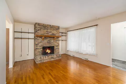338 N 28th St, Springfield, MI 49037 photo 7