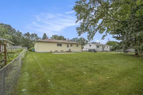 338 N 28th St, Springfield, MI 49037 photo 26