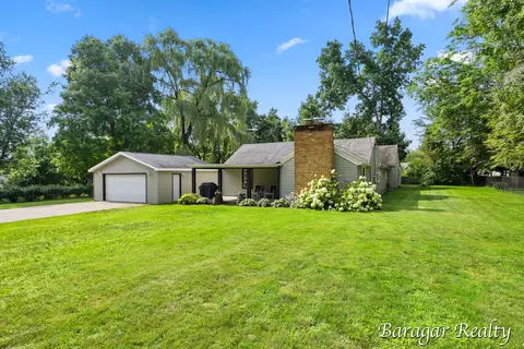 1900 Rogue River Rd NE, Belmont, MI 49306