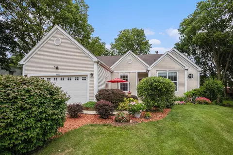 8825 Maplewood Dr, Berrien Springs, MI 49103