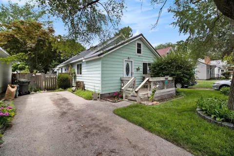 1949 Franklin St, Muskegon, MI 49441