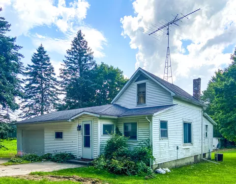 5518 Brush Lake Rd, Eau Claire, MI 49111