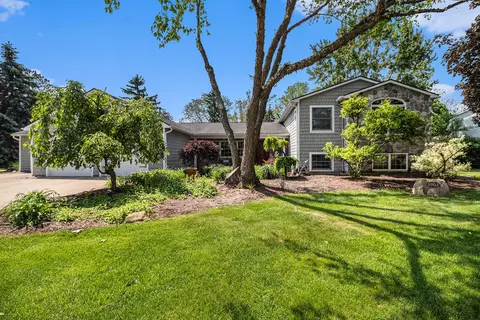 5904 Shagbark Dr, Ann Arbor, MI 48108
