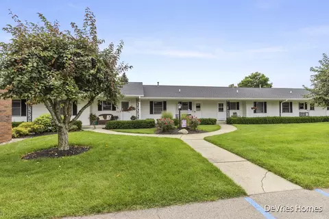 6782 N Wentward Ct, Hudsonville, MI 49426
