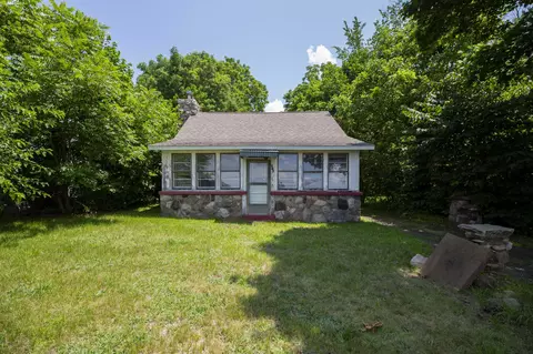 507 S Broadway St, Cassopolis, MI 49031