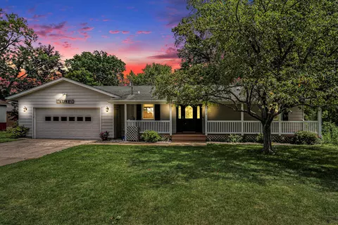 57197 Buckhorn Rd, Three Rivers, MI 49093