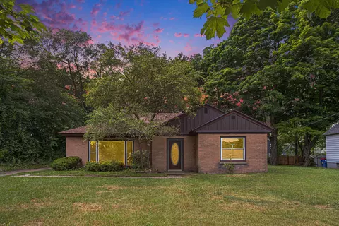 1621 Preston Ave NW, Grand Rapids, MI 49504
